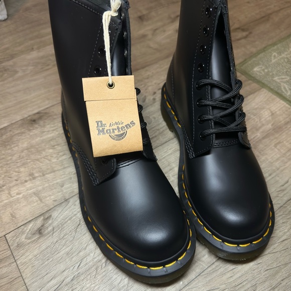 Dr. Martens Other - Dr. Martens 1460W Black Leather Lace-Up Boots size 6 Unisex. Brand New!